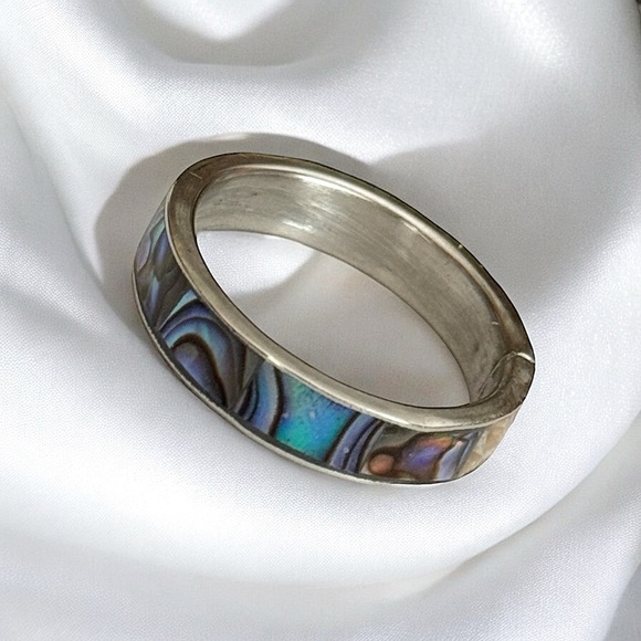 5 For $25💫Pearlescent Iridescent Ring - Picture 4 of 4